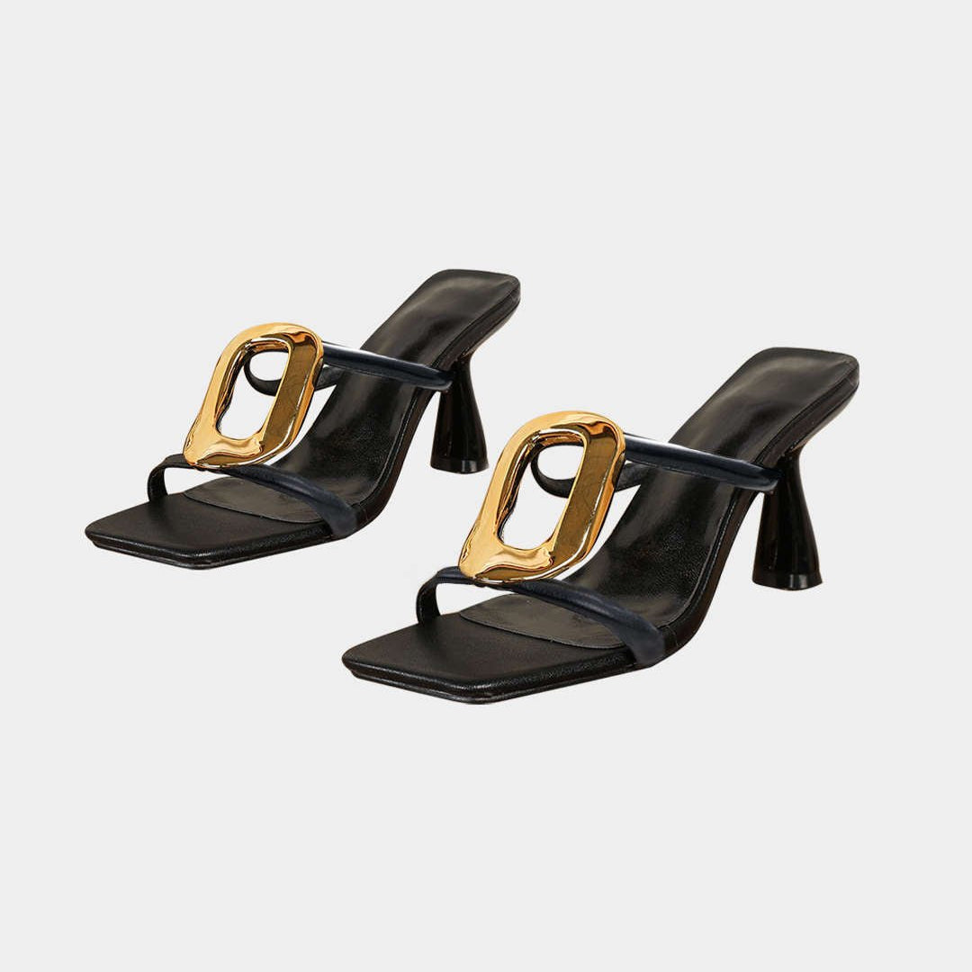 Iida | Metal heel